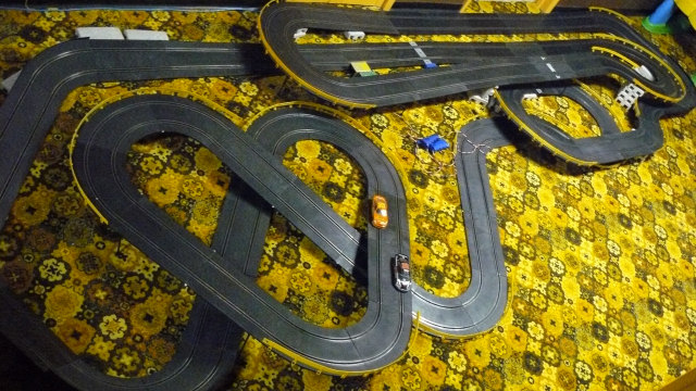 strombecker slot car track